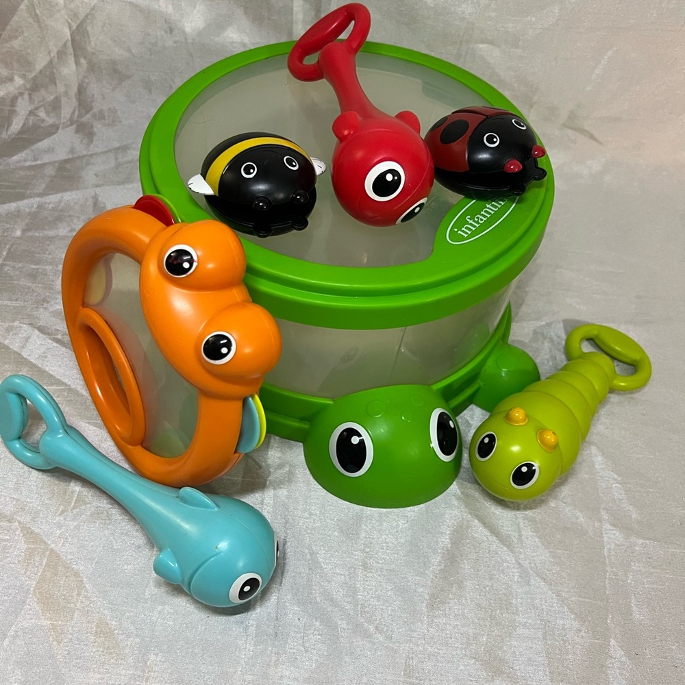 INFANTINO  COLORFUL TURTLE COVER BAND 6- PIECE PERCUSSION SET - Picture 2 of 11
